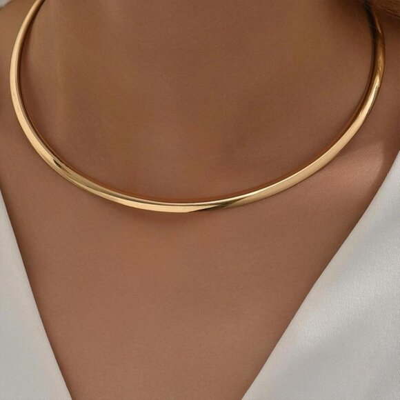 Woman's Gold Slim Cuff Statement Open Round Collar Charm Choker Necklace - Picture 6 of 8